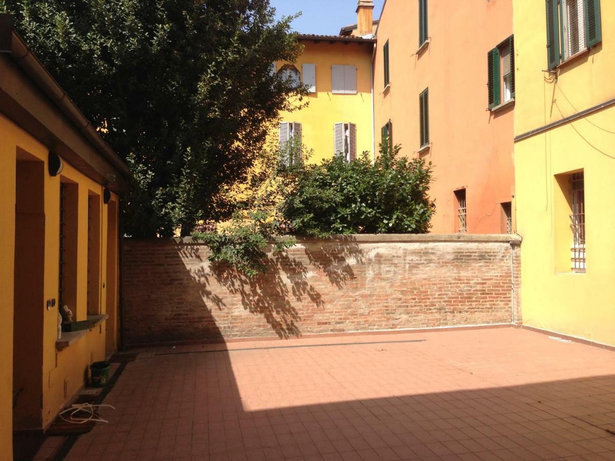 The Pianist S House In The Heart Of Bologna Apartment Екстериор снимка