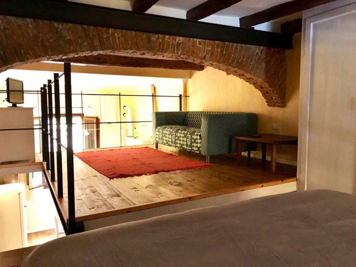 The Pianist S House In The Heart Of Bologna Apartment Екстериор снимка